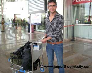 Jaipur Airport | A domestic tourist at Jaipur Airport
