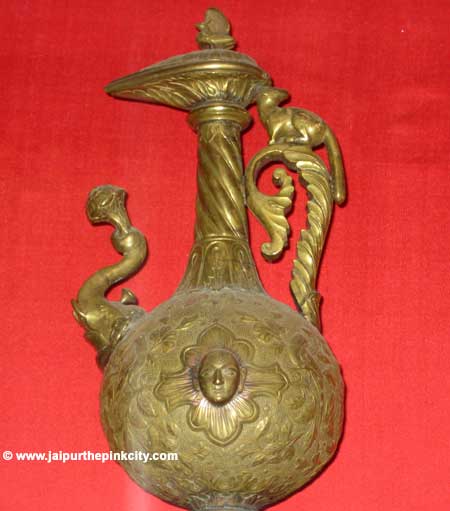 India Museum Antiques Art Gallery : Brass Item of 19th Century