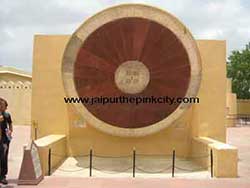 Places to Visit in India : Jantar Mantar Jaipur
