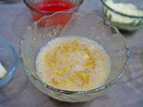 Combination of garlic paste, honey, carrot juice and corn flour
