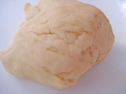 Dough for meethi mathri