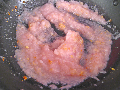 Cooking of onion paste