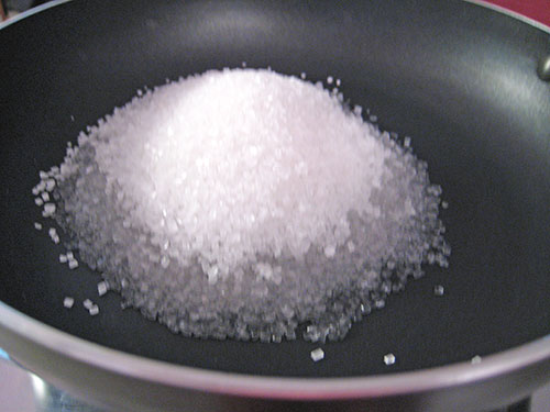 Cooking sugar in vinegar