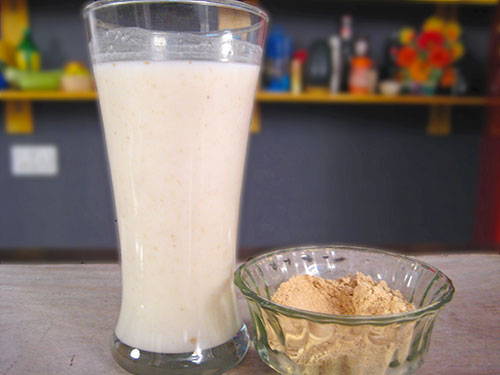 Combination of ginger powder and buttermilk